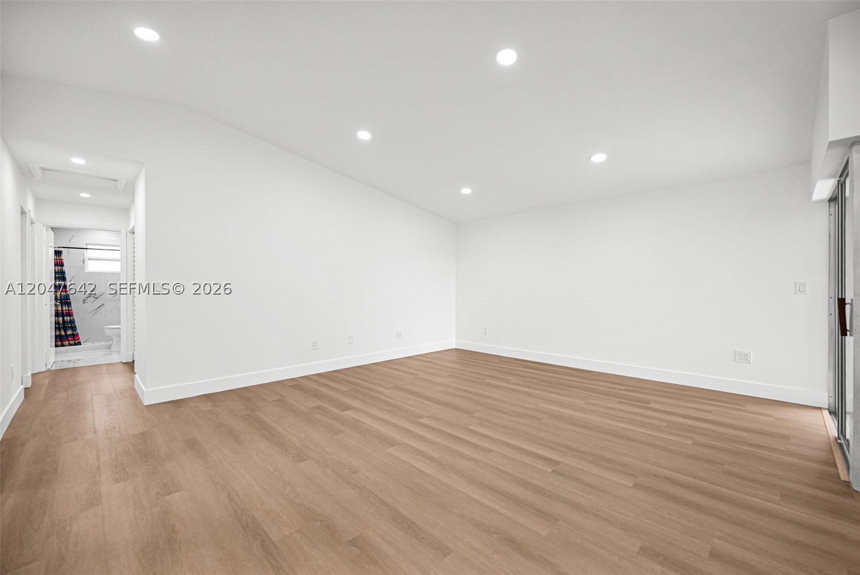 MEADOW WOOD MANOR SEC 6 - Residential