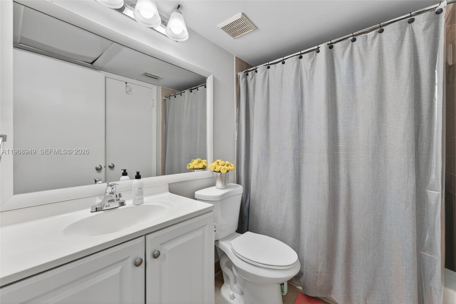 LAKEVIEW CLUB CONDO - Residential