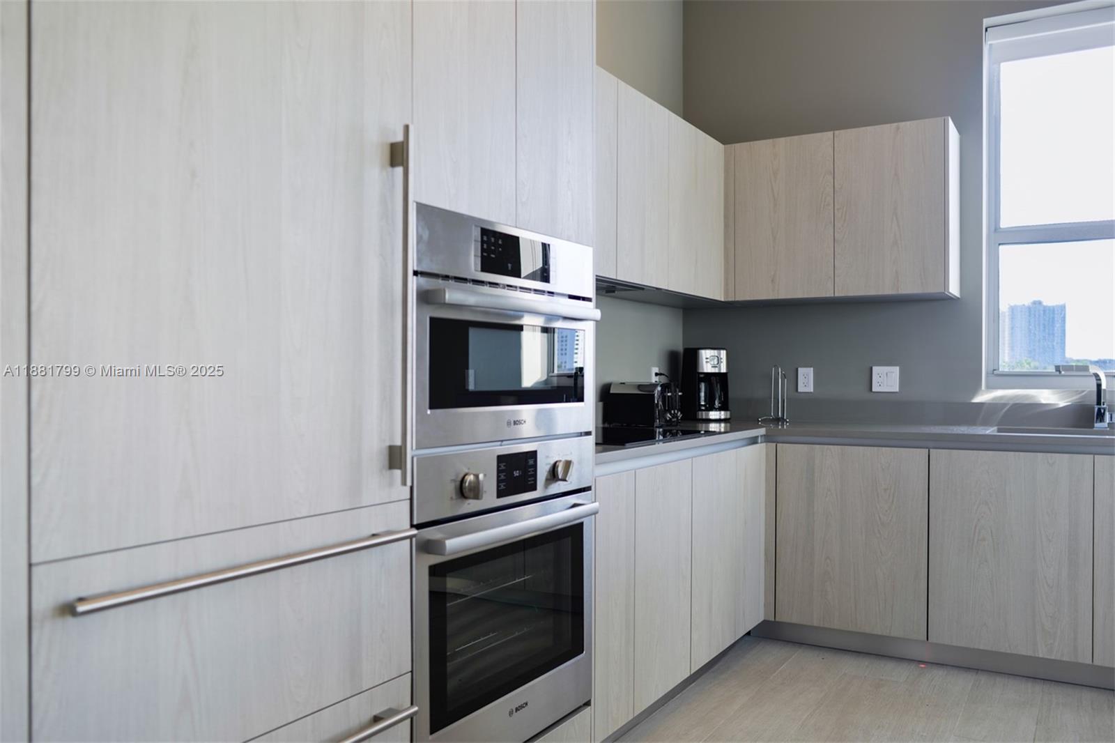 4010 SOUTH OCEAN - Residential