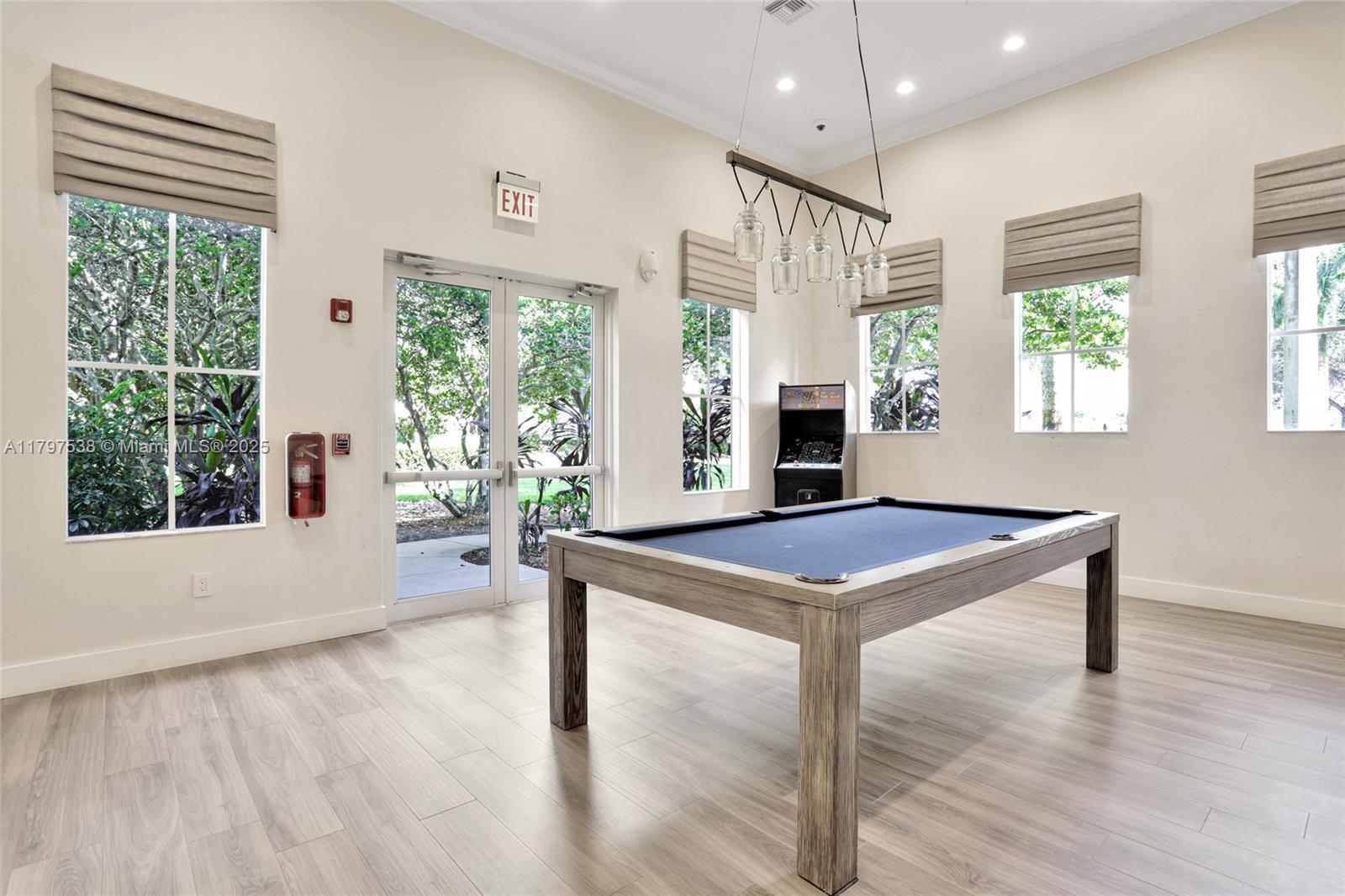 ISLES AT WESTON - Residential
