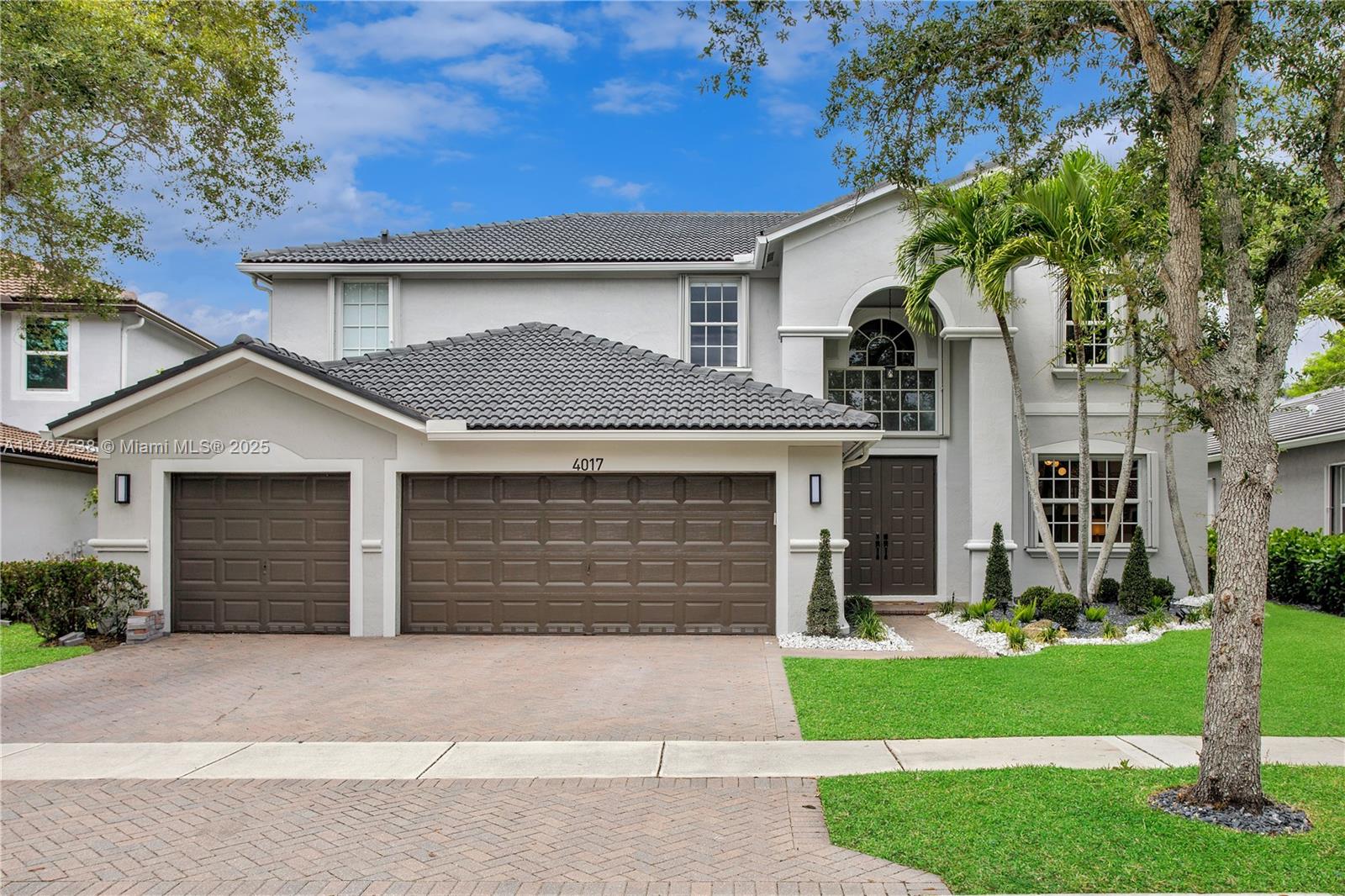ISLES AT WESTON - Residential
