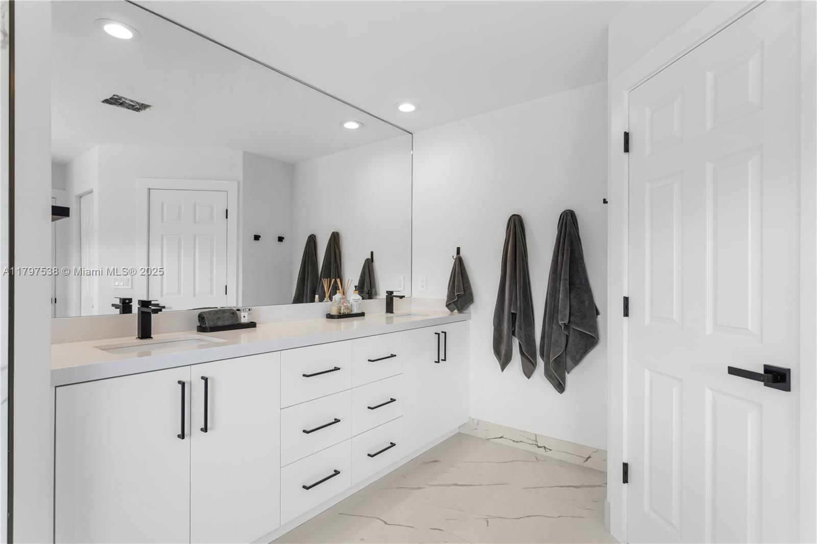 ISLES AT WESTON - Residential