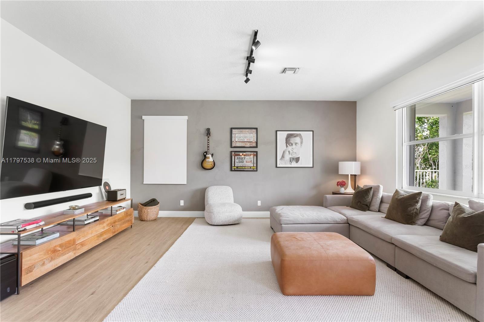 ISLES AT WESTON - Residential