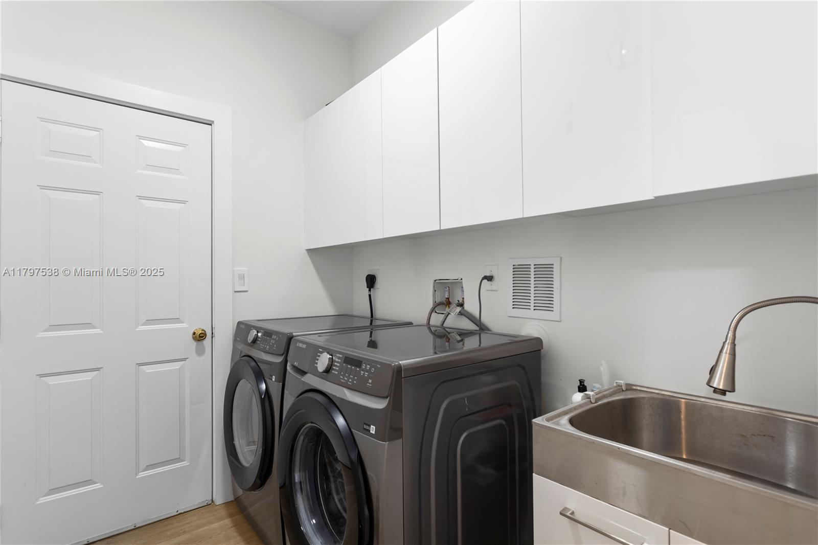 ISLES AT WESTON - Residential