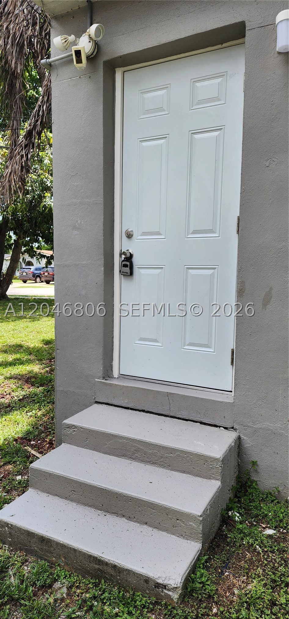 HOLLYWOOD PARK - Residential Lease