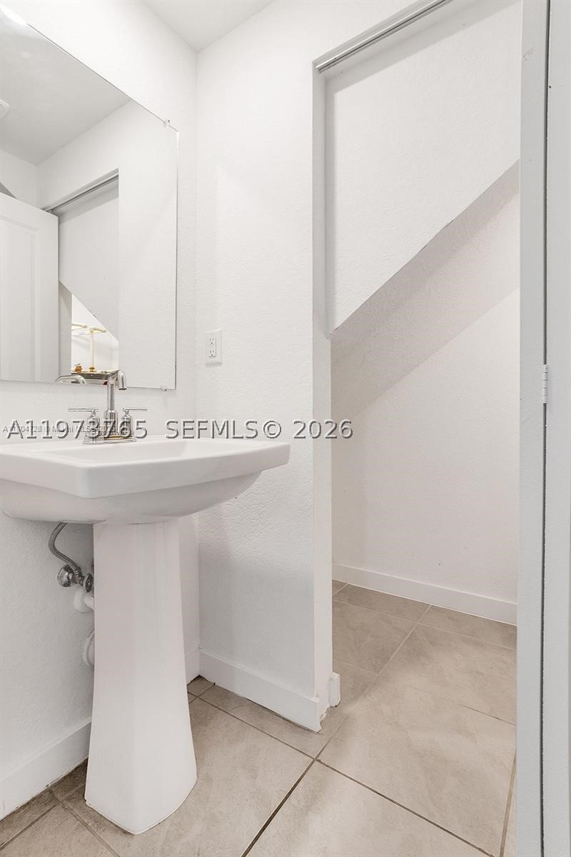 WALDEN PLACE - Residential