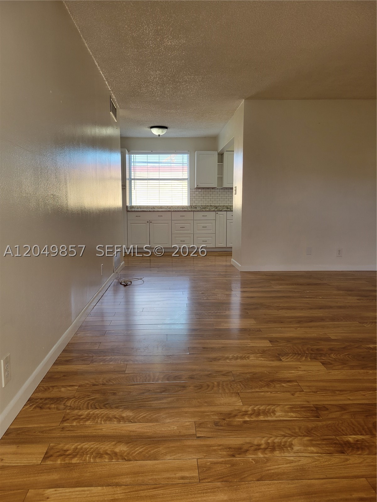 PARADISE GARDENS IV INC C - Residential Lease