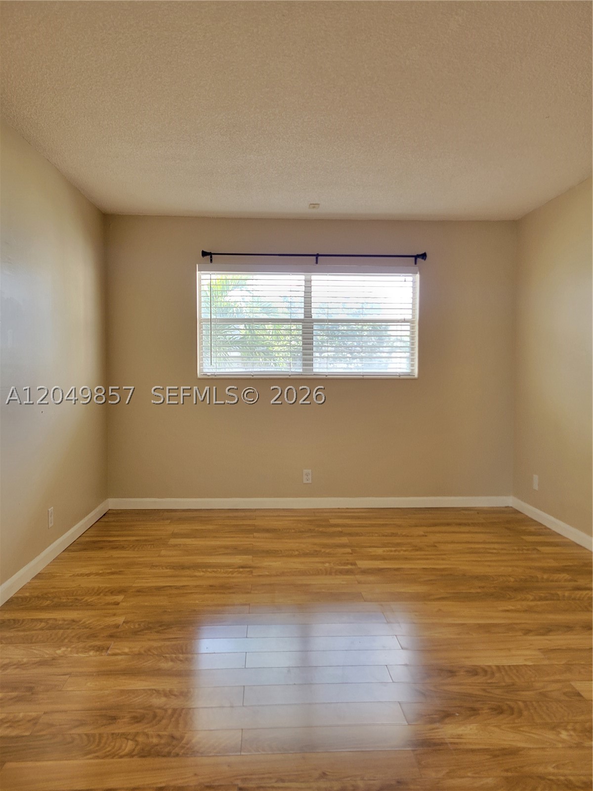 PARADISE GARDENS IV INC C - Residential Lease