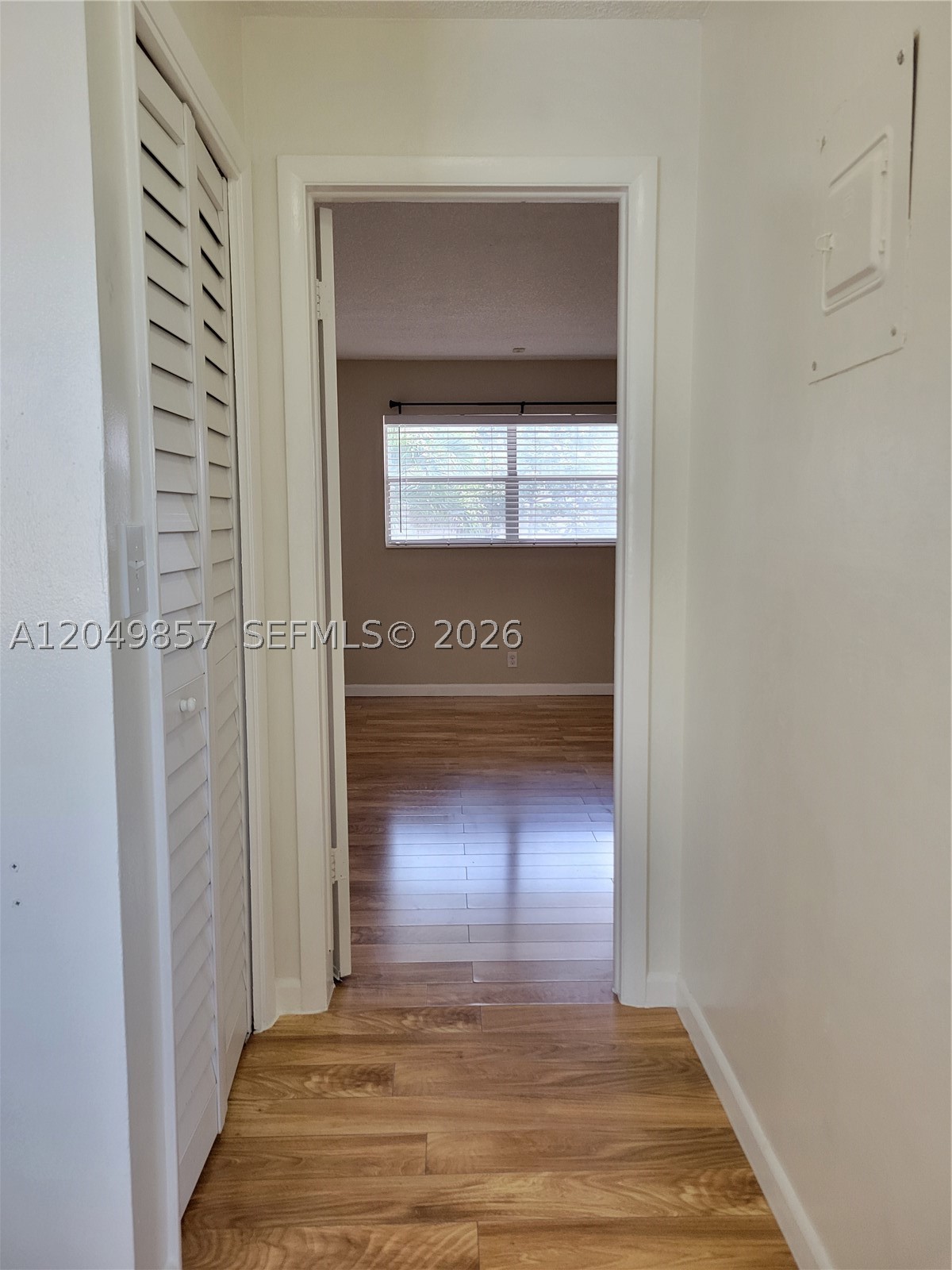 PARADISE GARDENS IV INC C - Residential Lease
