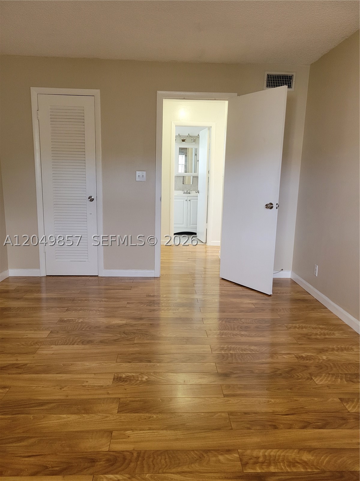 PARADISE GARDENS IV INC C - Residential Lease