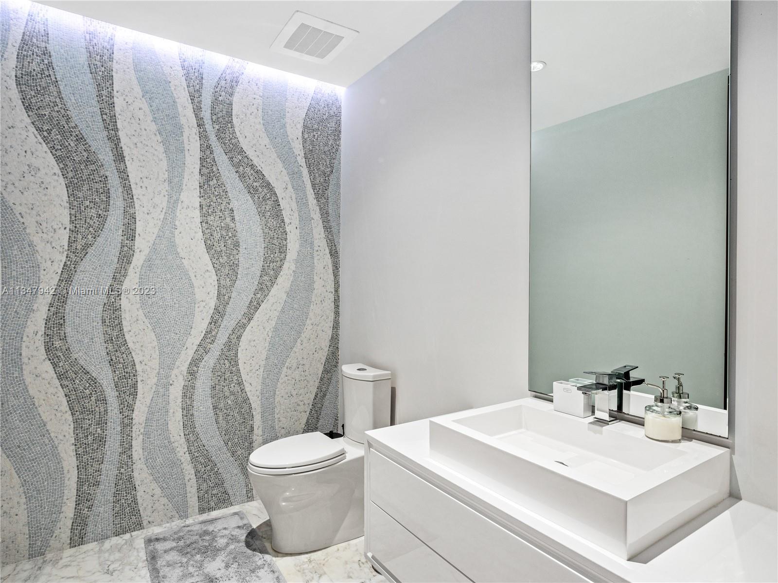 ECHO CONDO - Residential