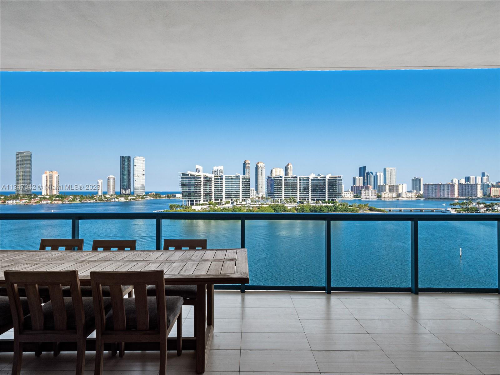 ECHO CONDO - Residential