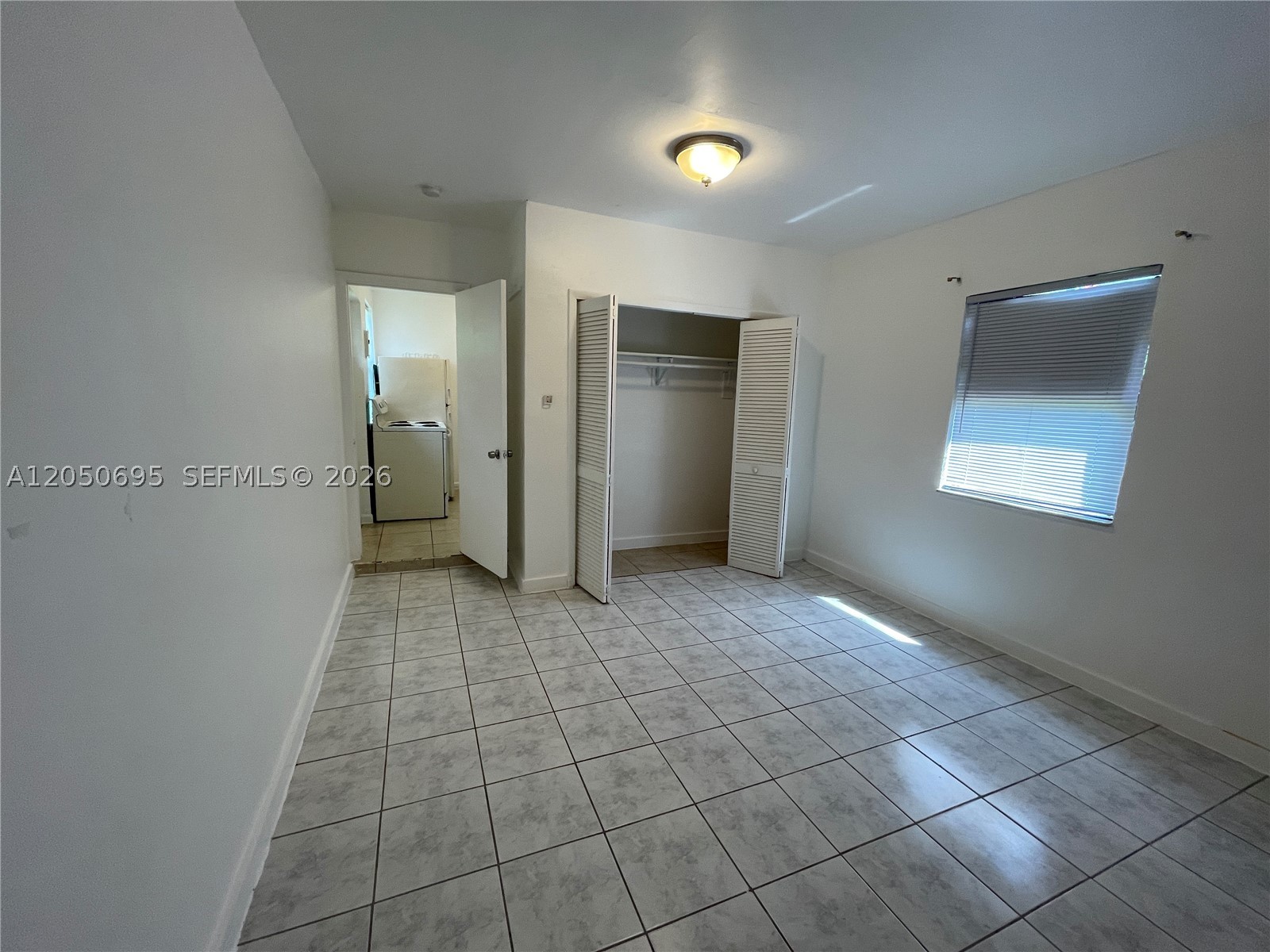 VISTA BISCAYNE - Residential Lease