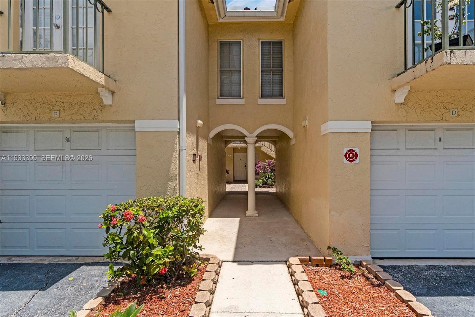 BAY REACH CONDO - Residential