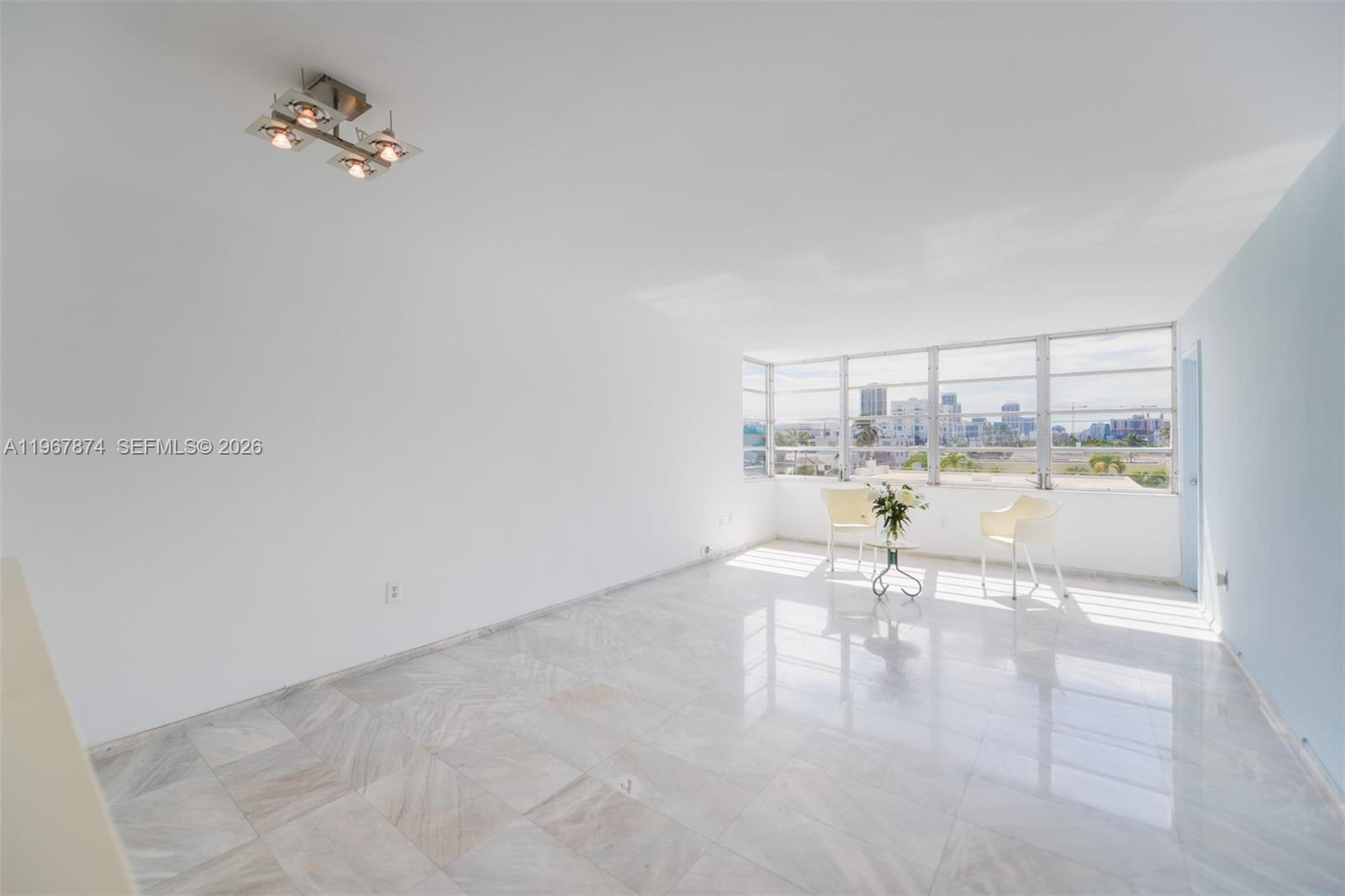 8000 CONDO - Residential