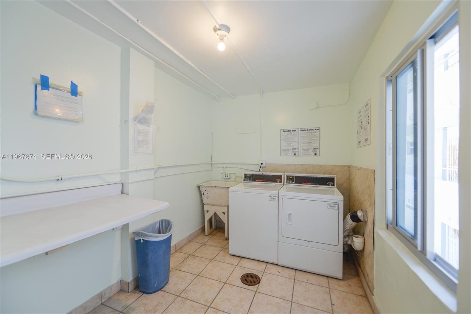 8000 CONDO - Residential