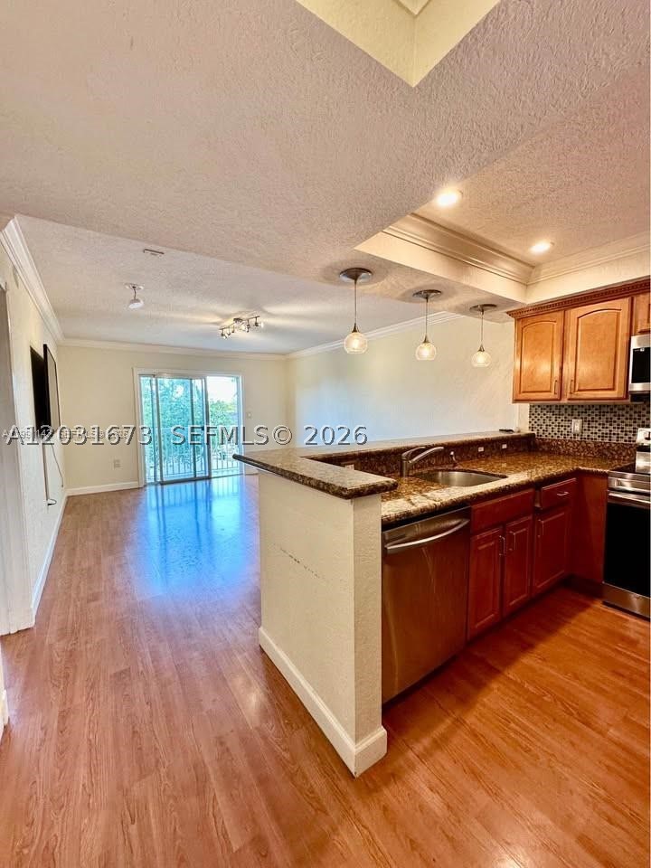 PINE CREST VILLAGE II AT - Residential Lease