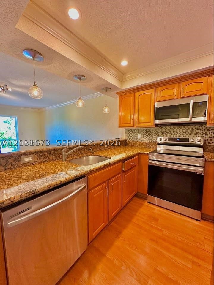 PINE CREST VILLAGE II AT - Residential Lease
