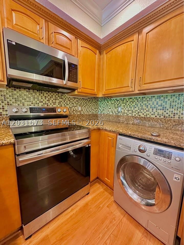 PINE CREST VILLAGE II AT - Residential Lease