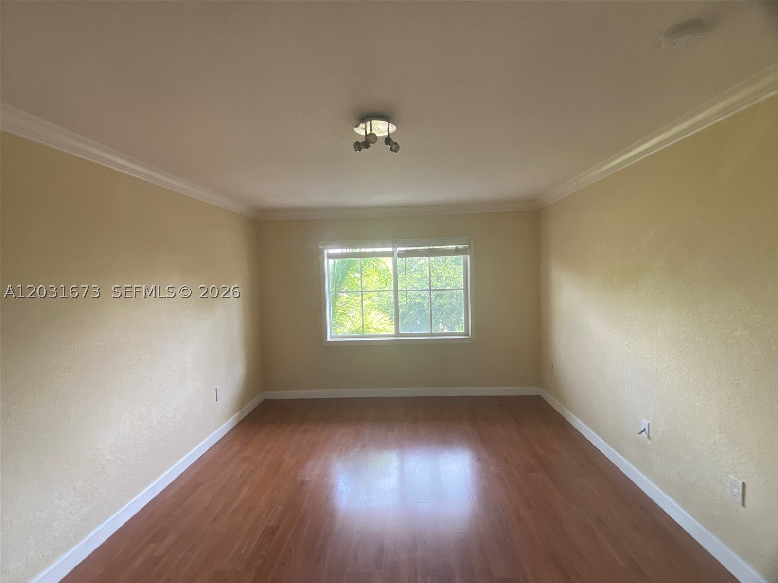 PINE CREST VILLAGE II AT - Residential Lease