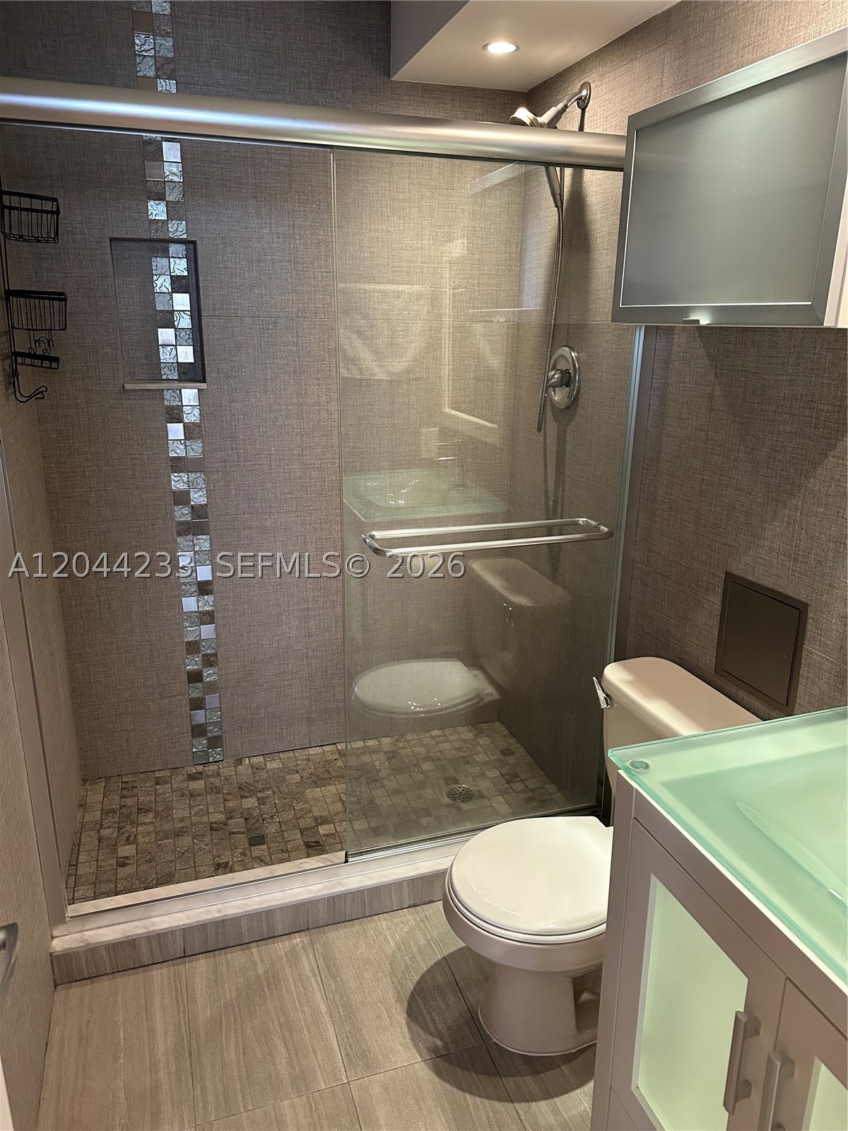 MAISON GRANDE CONDO - Residential
