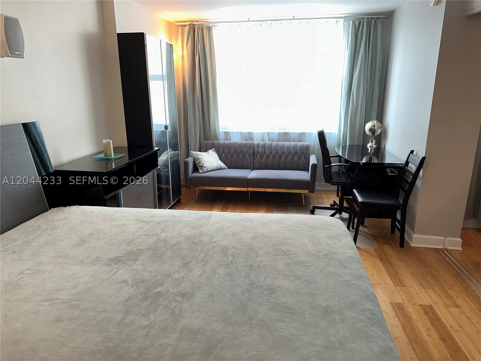 MAISON GRANDE CONDO - Residential