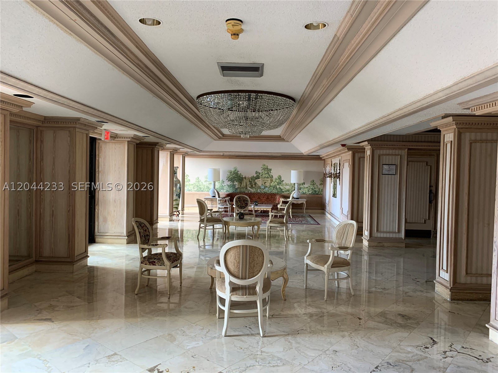 MAISON GRANDE CONDO - Residential