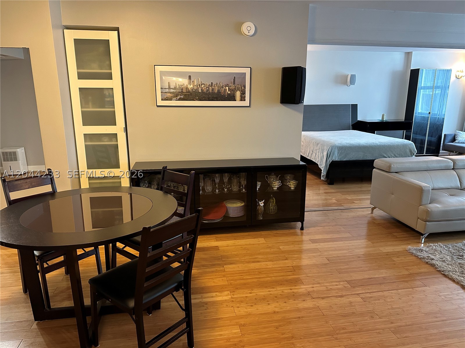 MAISON GRANDE CONDO - Residential