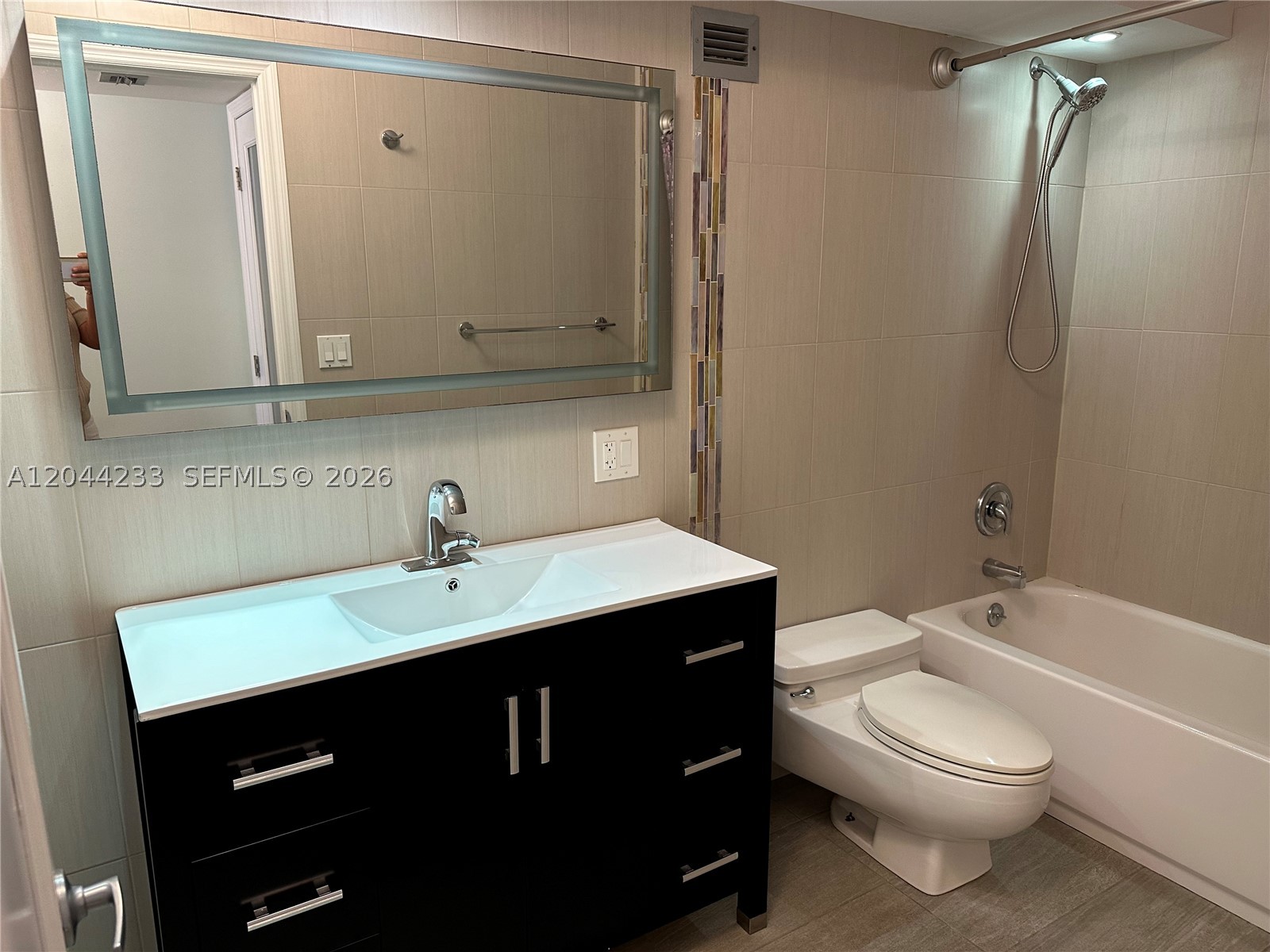 MAISON GRANDE CONDO - Residential