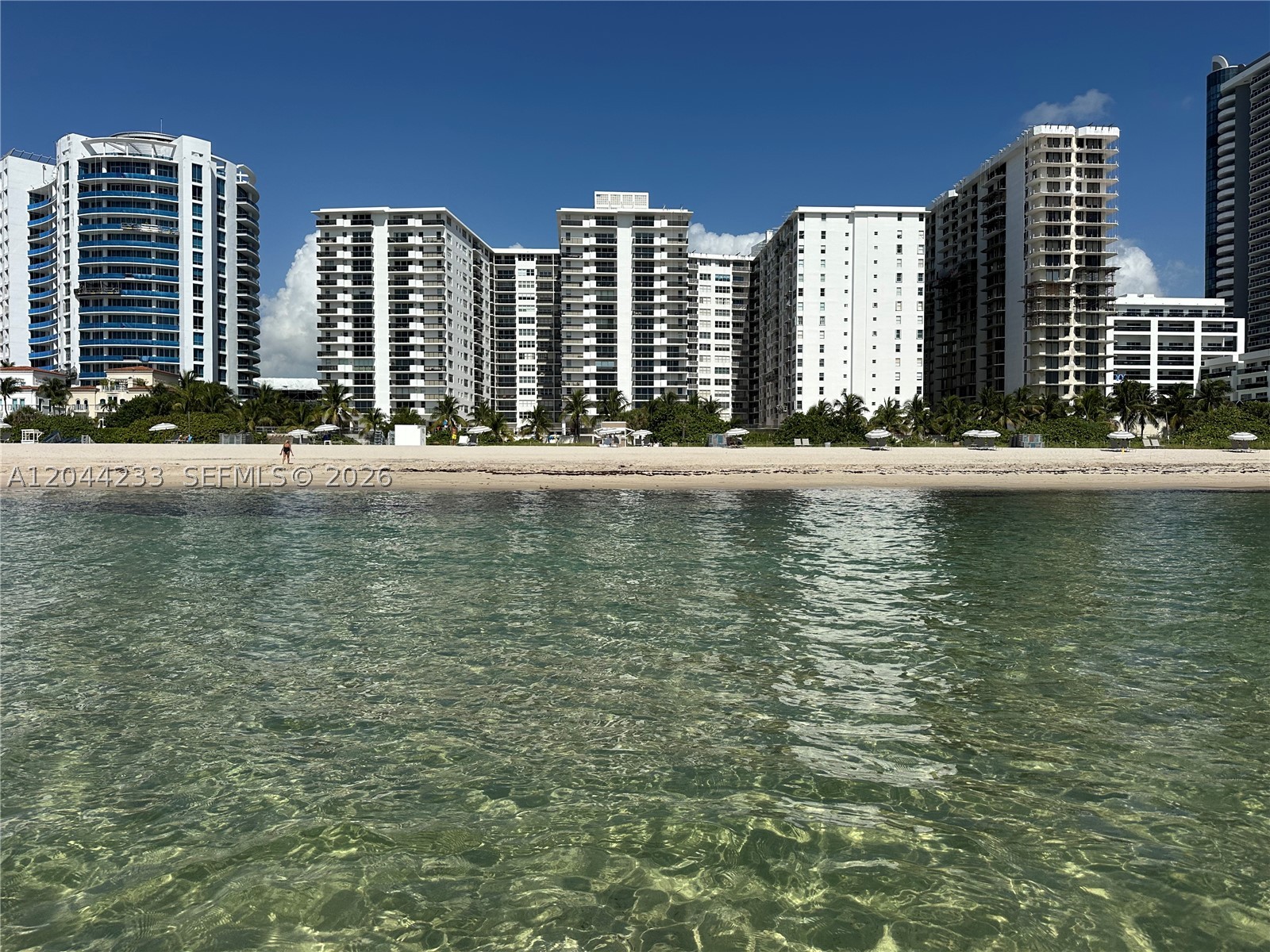 MAISON GRANDE CONDO - Residential