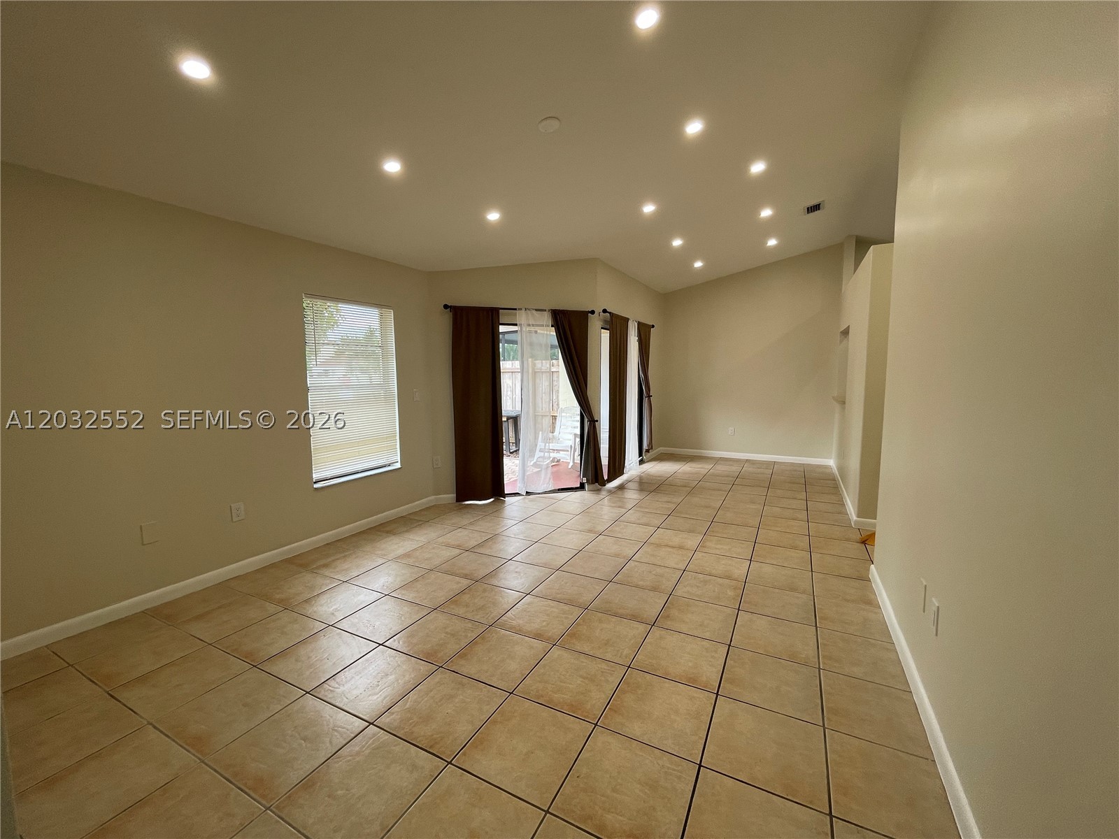 SAN REMO - Residential Lease