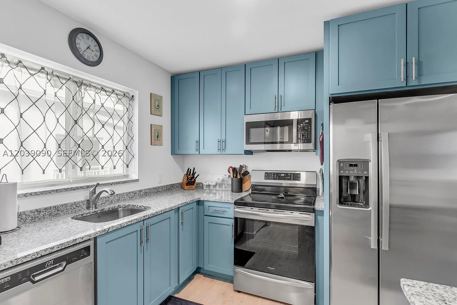 OCEAN ISLES FISHING VILLA - Residential