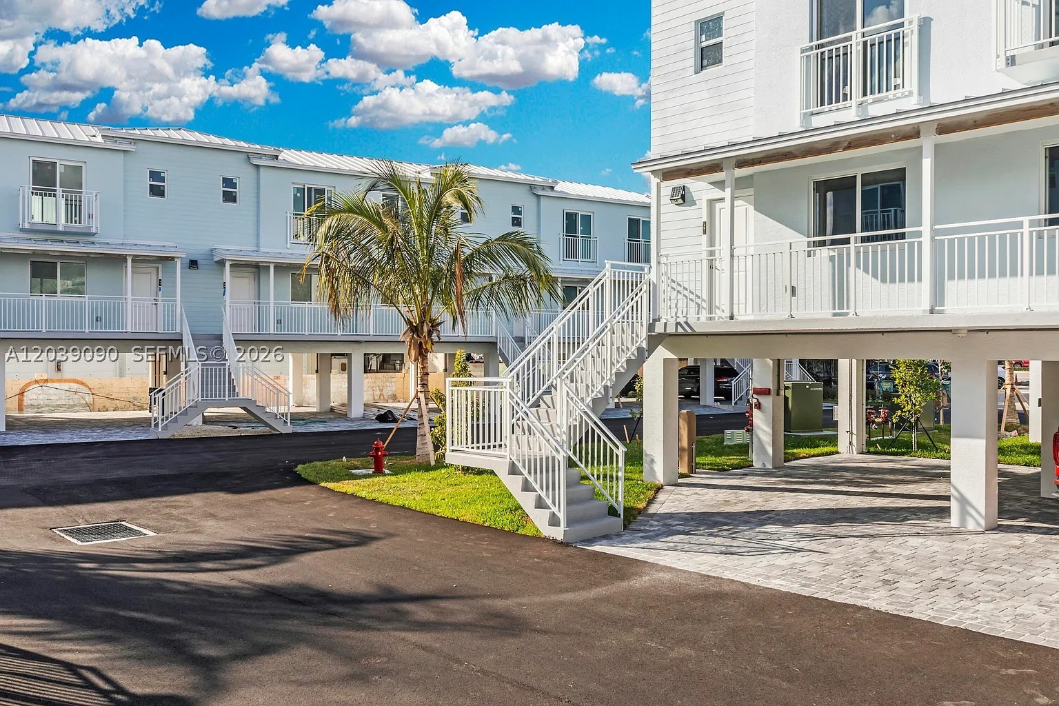 OCEAN ISLES FISHING VILLA - Residential