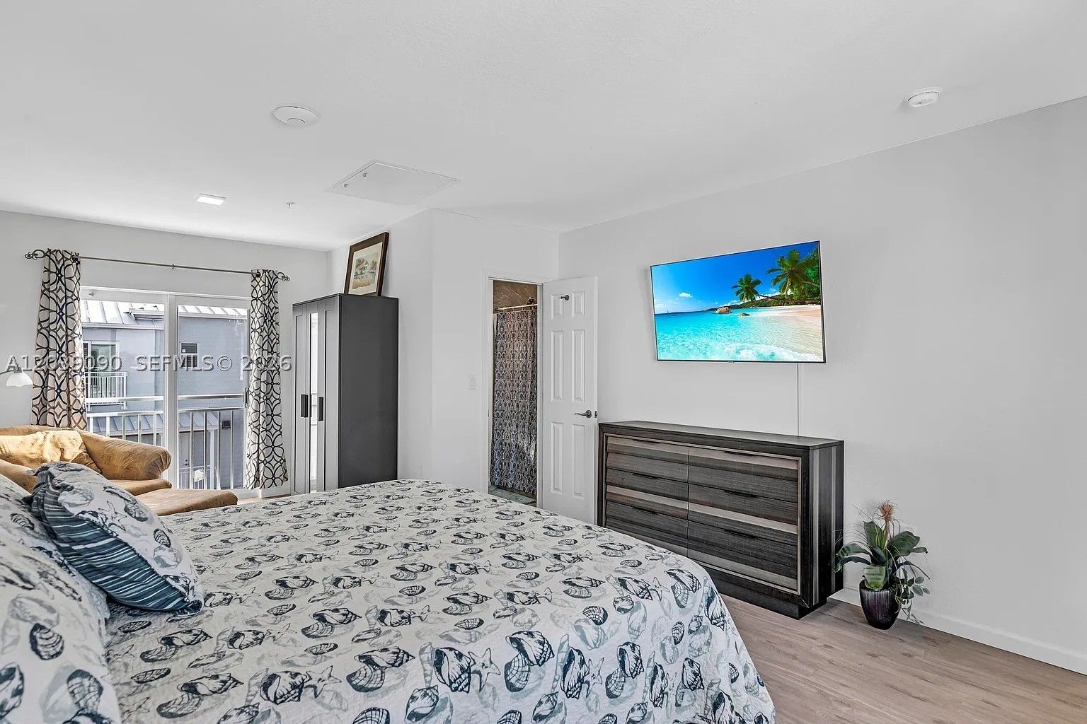 OCEAN ISLES FISHING VILLA - Residential