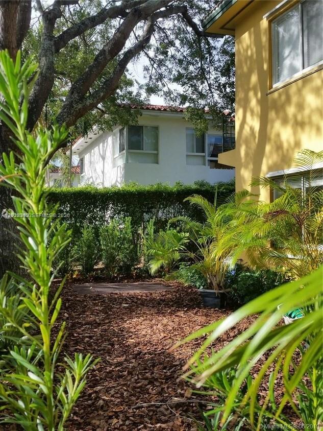 VICTORIA PARK GARDEN COND - Residential Lease
