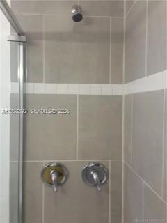VICTORIA PARK GARDEN COND - Residential Lease