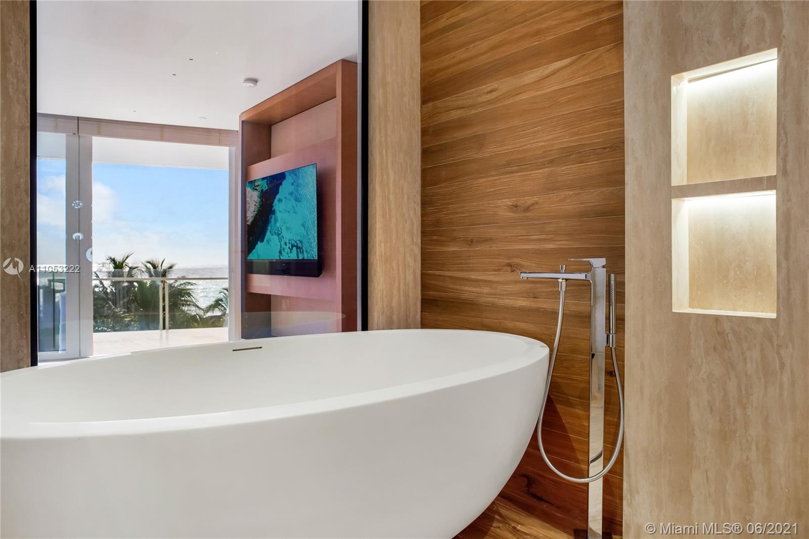 FOUR SEASONS SURF CLUB - Residential