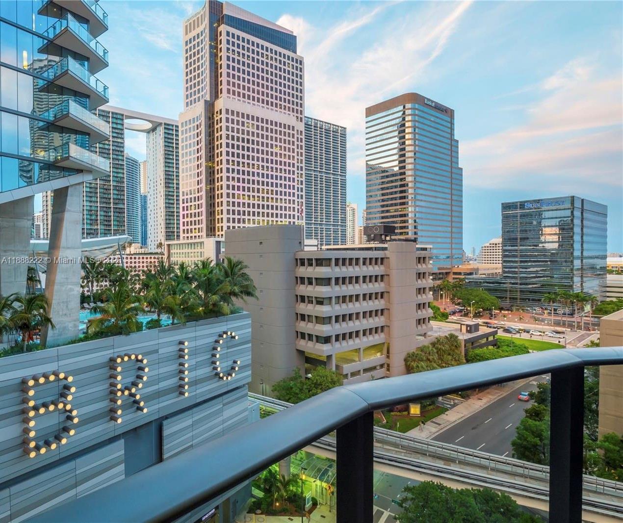 801 SMA DESIGNER SUITES C - Residential