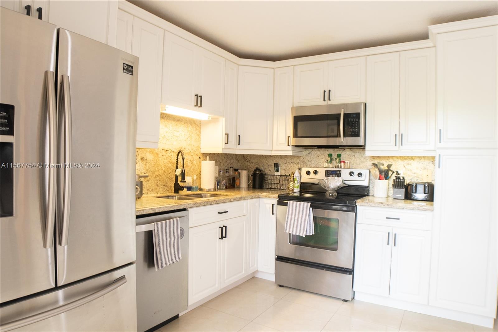 JACARANDA PARCEL 610 - Residential Lease