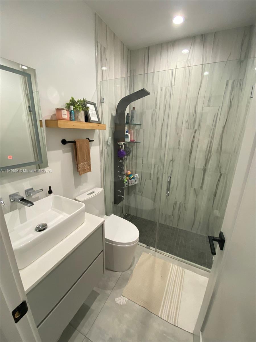 CAROLINA PARK SUB - Residential Lease