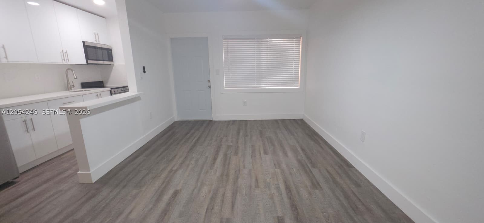 HIDEAWAY CONDO - Residential Lease