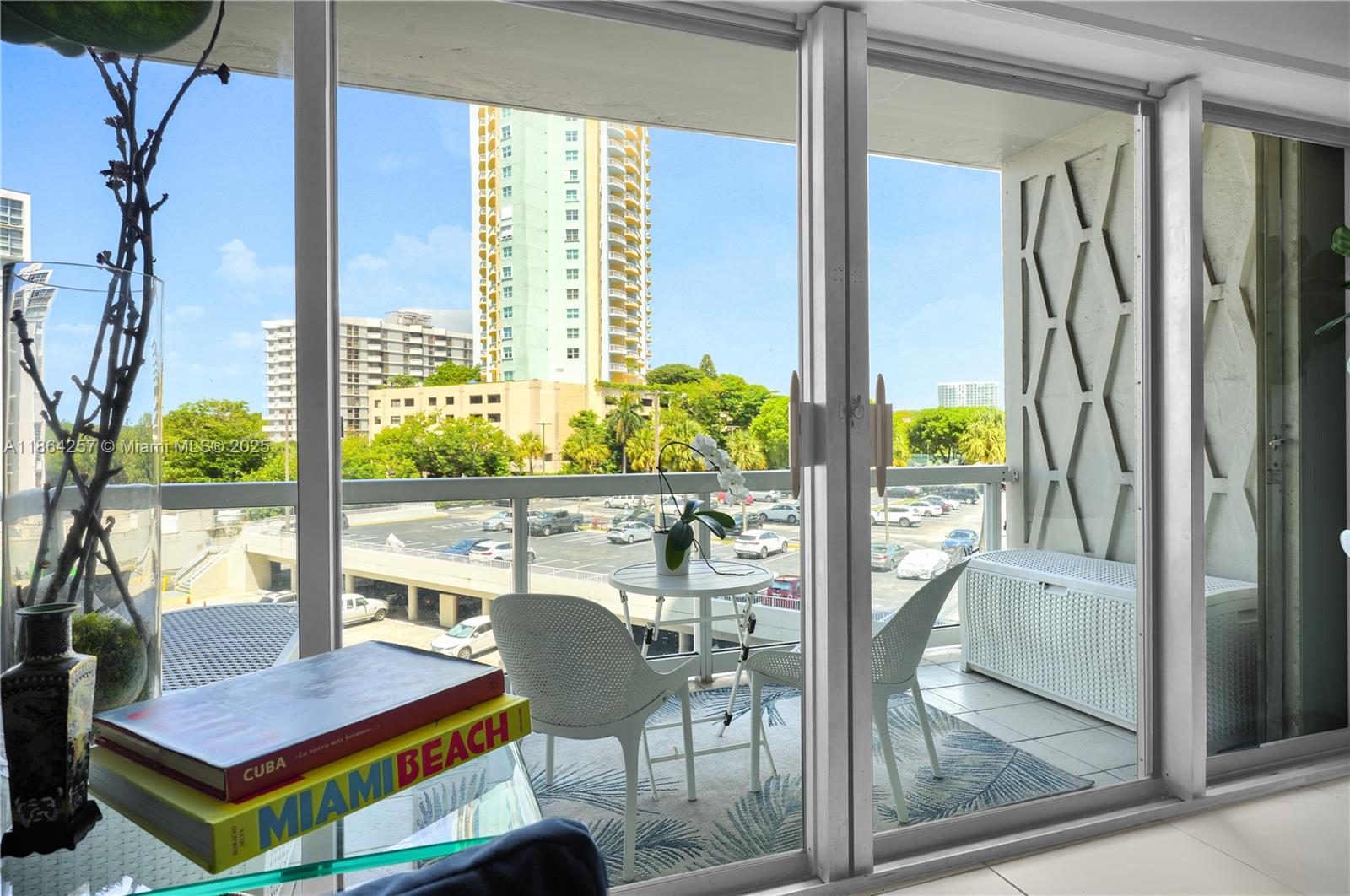 BRICKELL TOWNHOUSE CONDO - Residential Lease