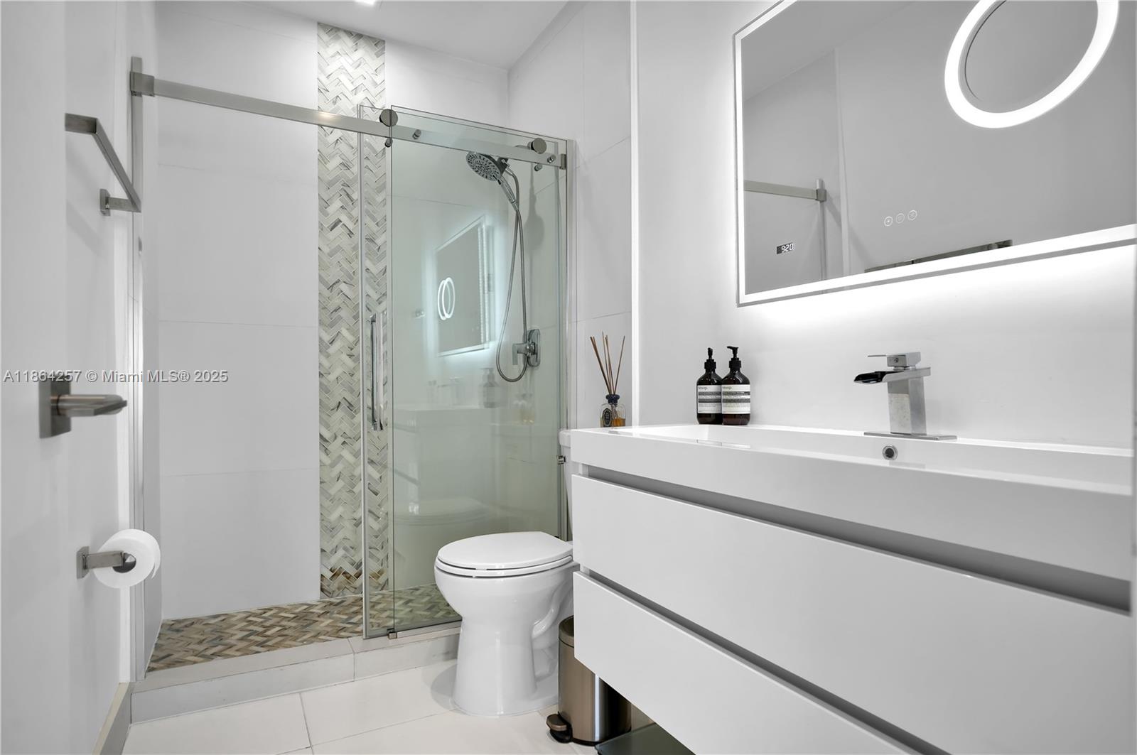 BRICKELL TOWNHOUSE CONDO - Residential Lease