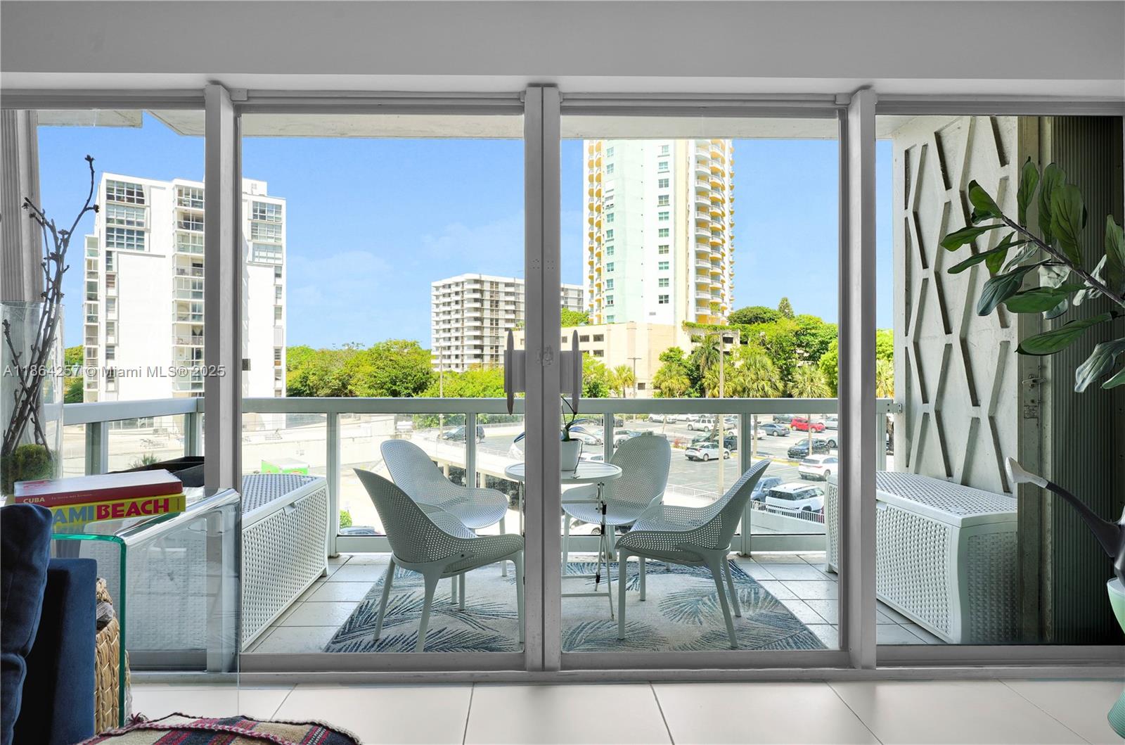 BRICKELL TOWNHOUSE CONDO - Residential Lease