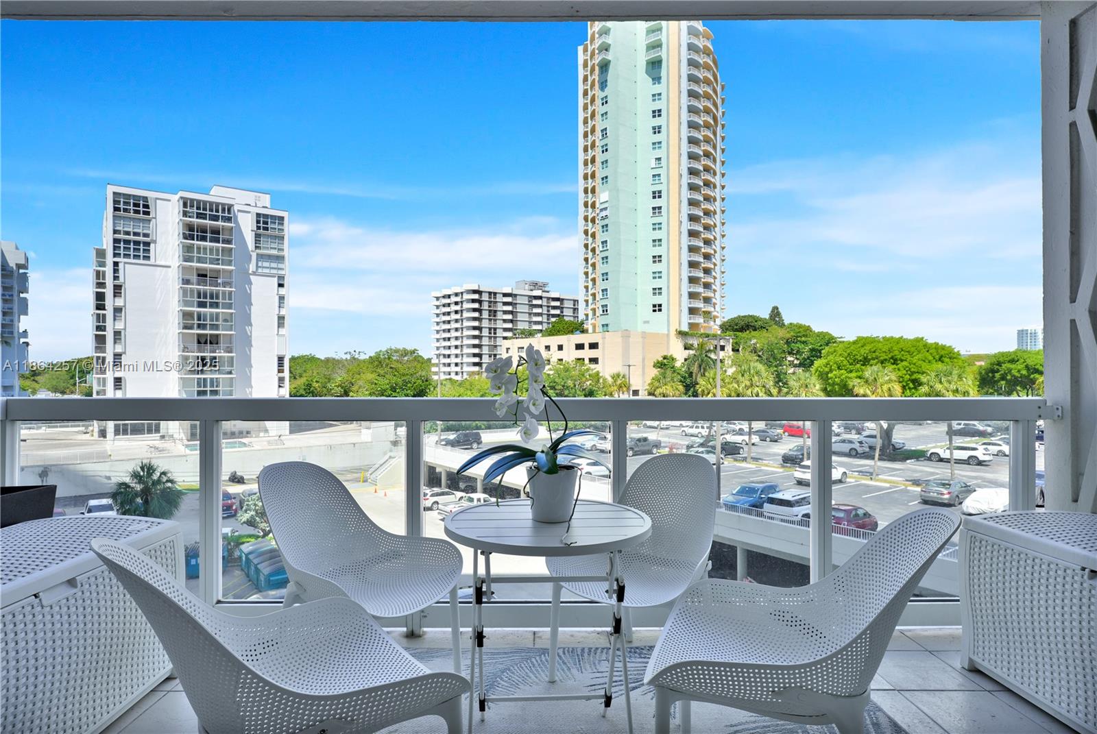 BRICKELL TOWNHOUSE CONDO - Residential Lease