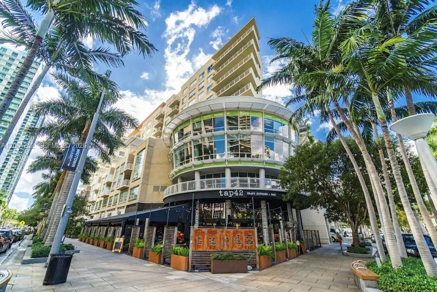 MIDBLOCK MIAMI CONDO - Residential