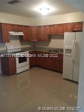 HOLLYWOOD COUNTRY ESTATES - Residential Lease