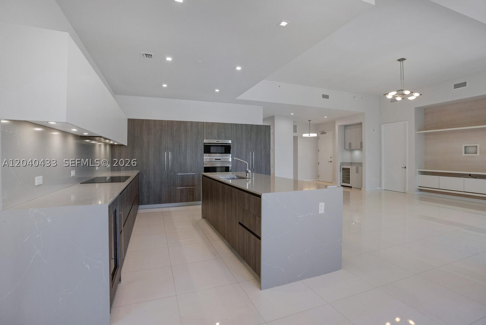 GIRALDA PLACE CONDO - Residential