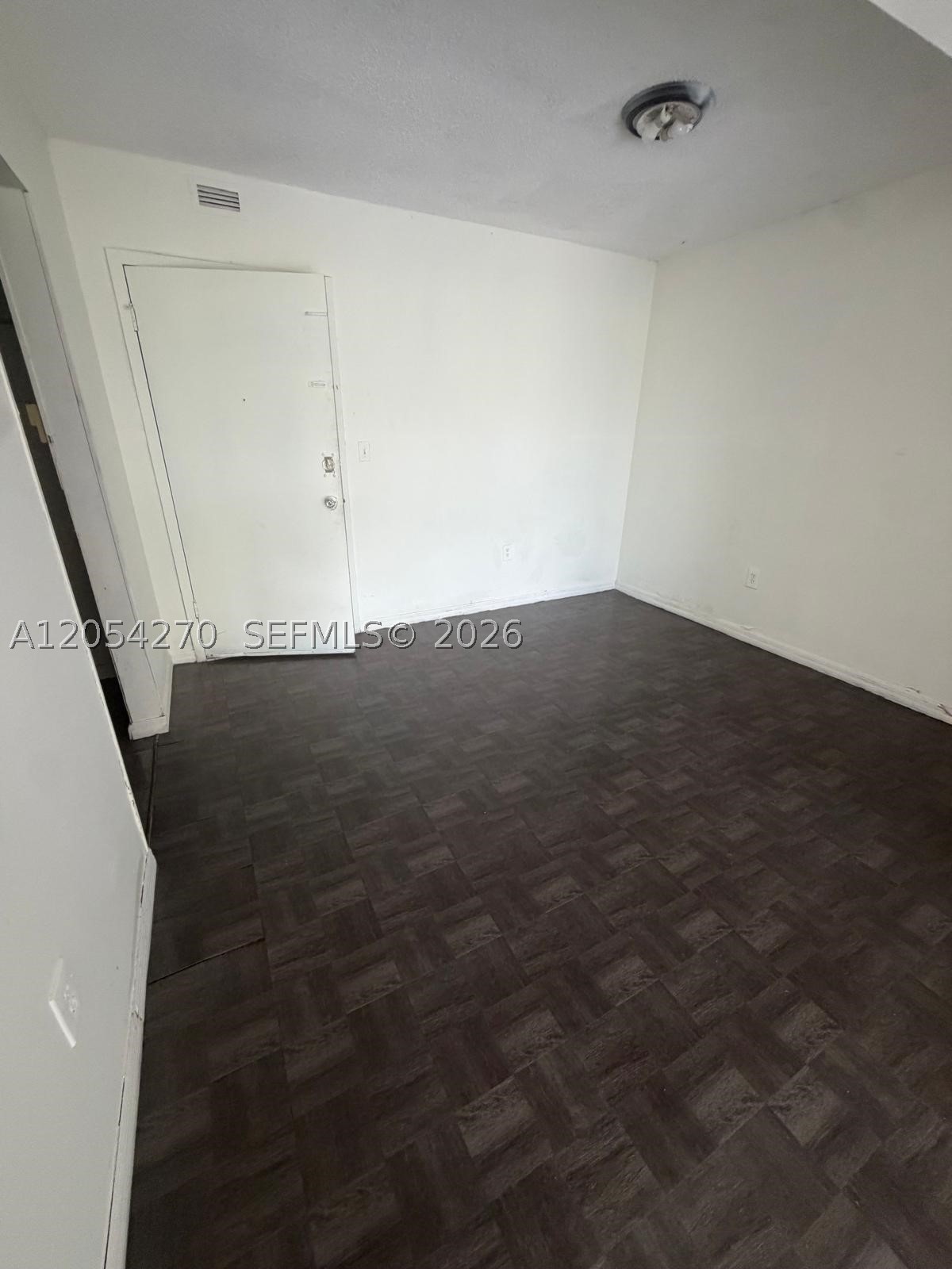 THREE HORIZONS EAST CONDO - Residential