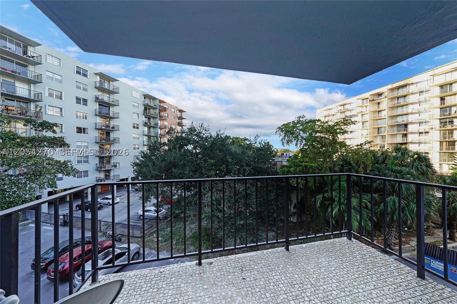 THREE HORIZONS EAST CONDO - Residential